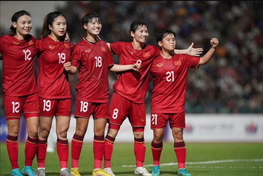 中国女足取得破格胜利，领跑国际比赛