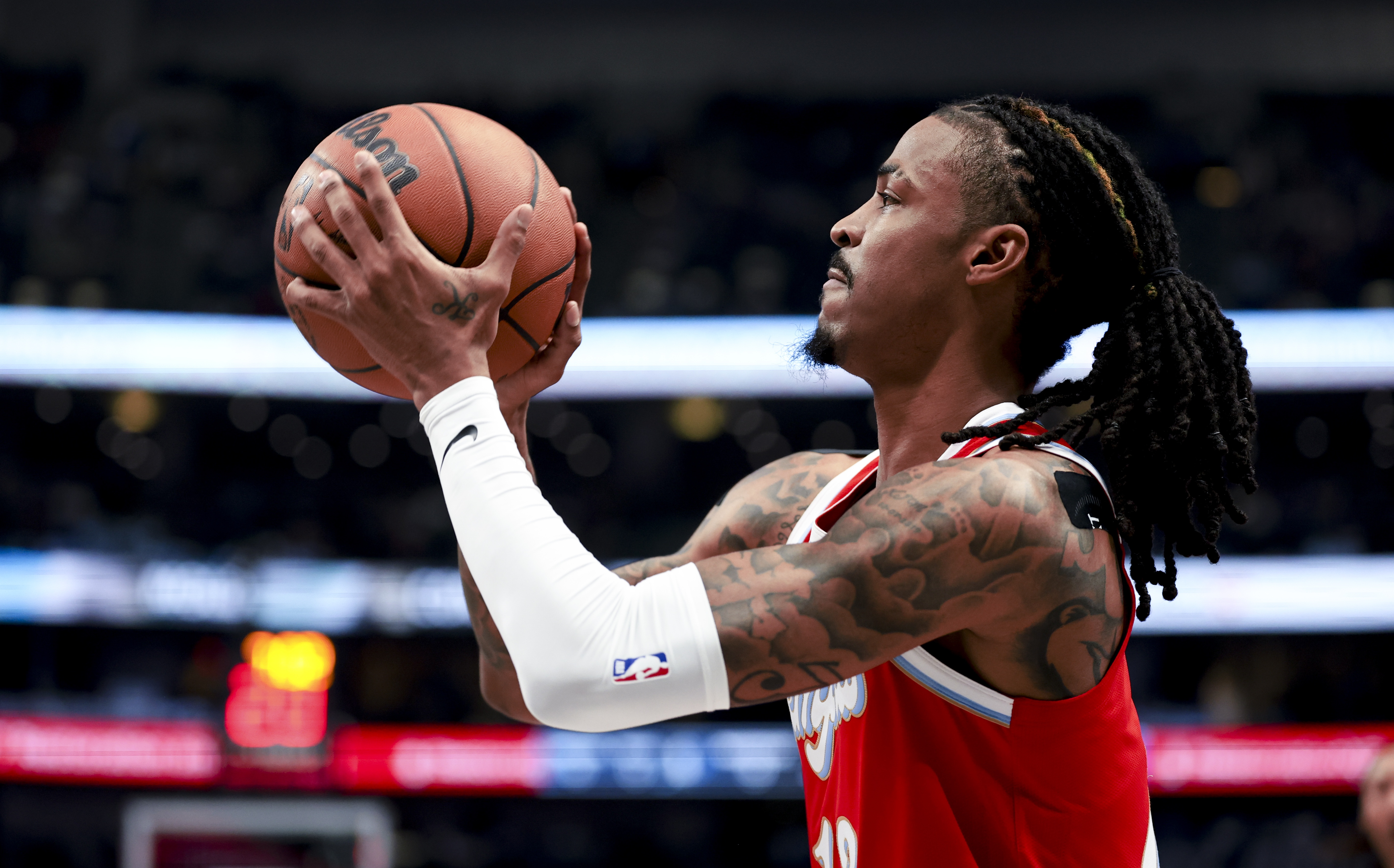 亚洲篮球巨星传闻未来去向，球迷热议不休