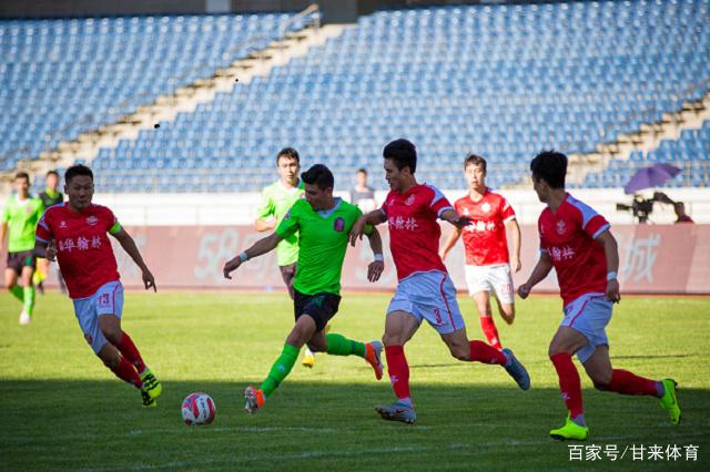 青岛黄海血洗上海申鑫，积分榜上升至第七