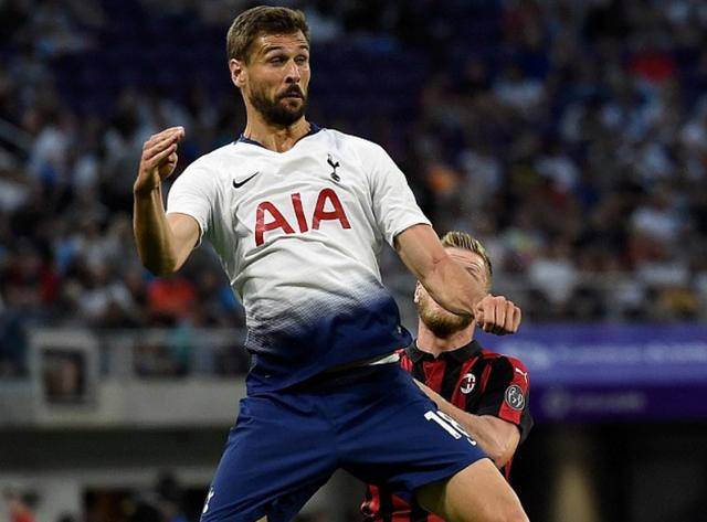 沃特福德主场爆冷击败曼城,豪取三分的简单介绍 沃特福德主场爆冷击败曼城,豪取三分的简单介绍